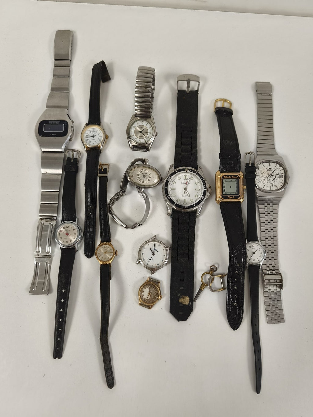 Lot montres vintage anciennes mixte, acier cuir, à restaurer ou pièces
