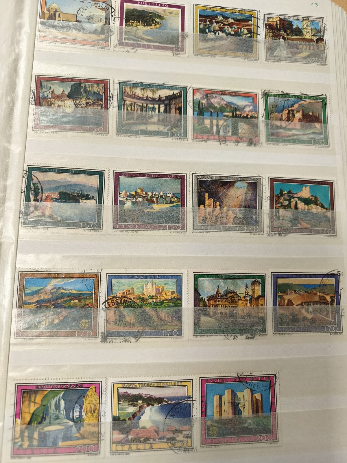 Lot de timbres philatélie Italie paysages multicolores oblitérés (support non in