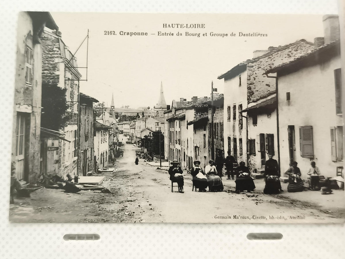 Carte postale ancienne Craponne Haute-Loire dentellières village CPA photo