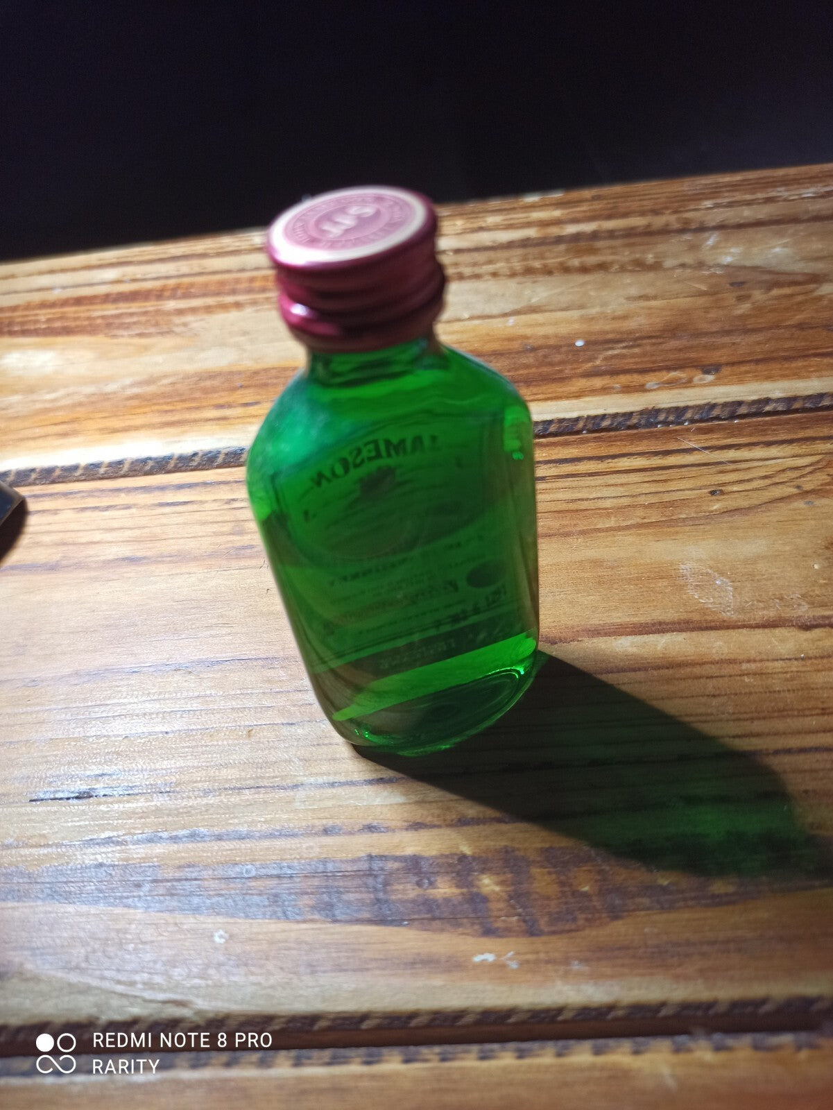 Mignonnette Jameson Irish Whiskey vintage, bouteille verte 50ml, édition ancienn