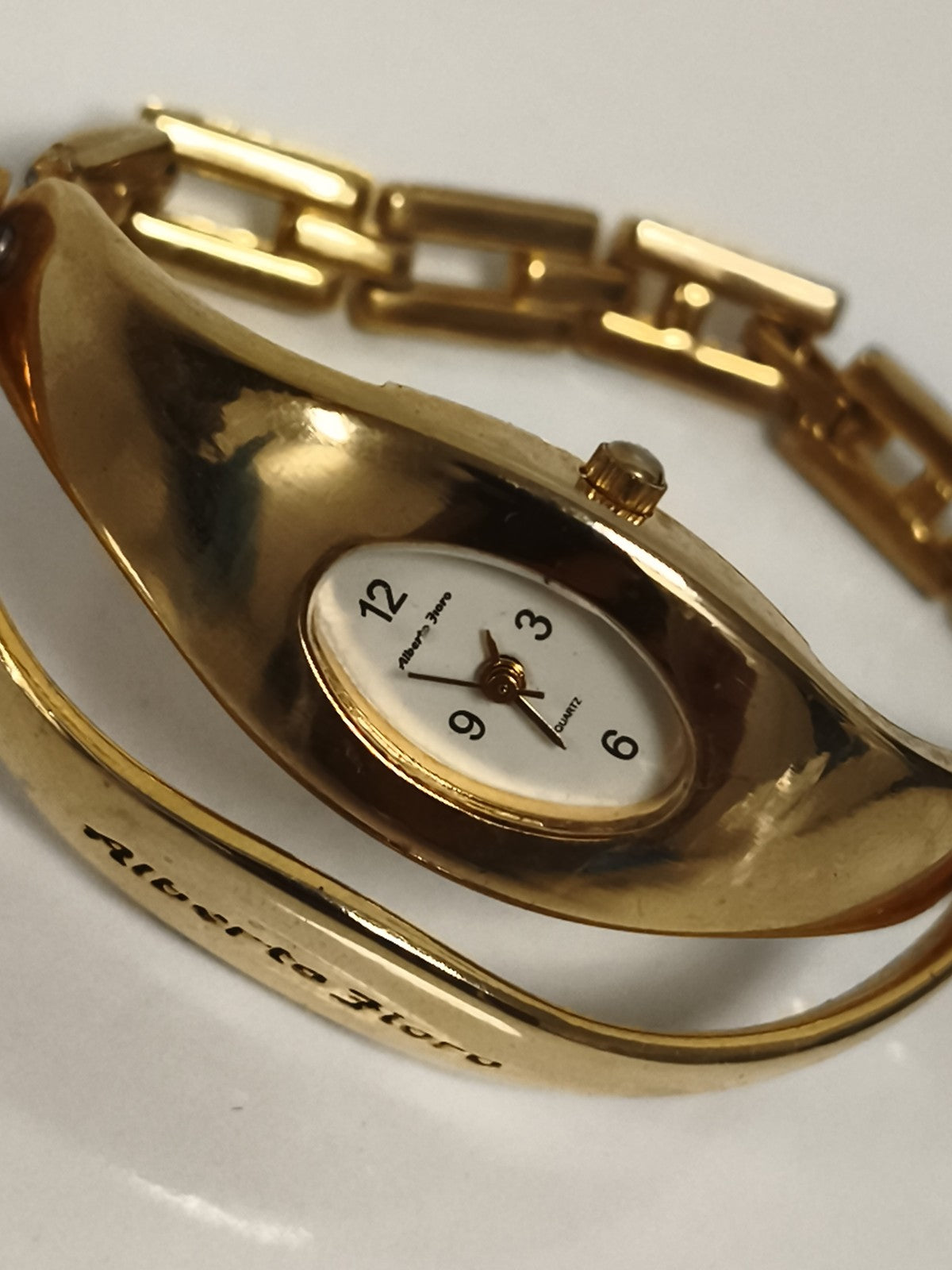 Montre bracelet femme Alberto Fiore plaquée or vintage, finition dorée élégante