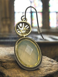 Boucle d’oreille vintage 1970 plaquée or, cabochon ovale, pièce unique
