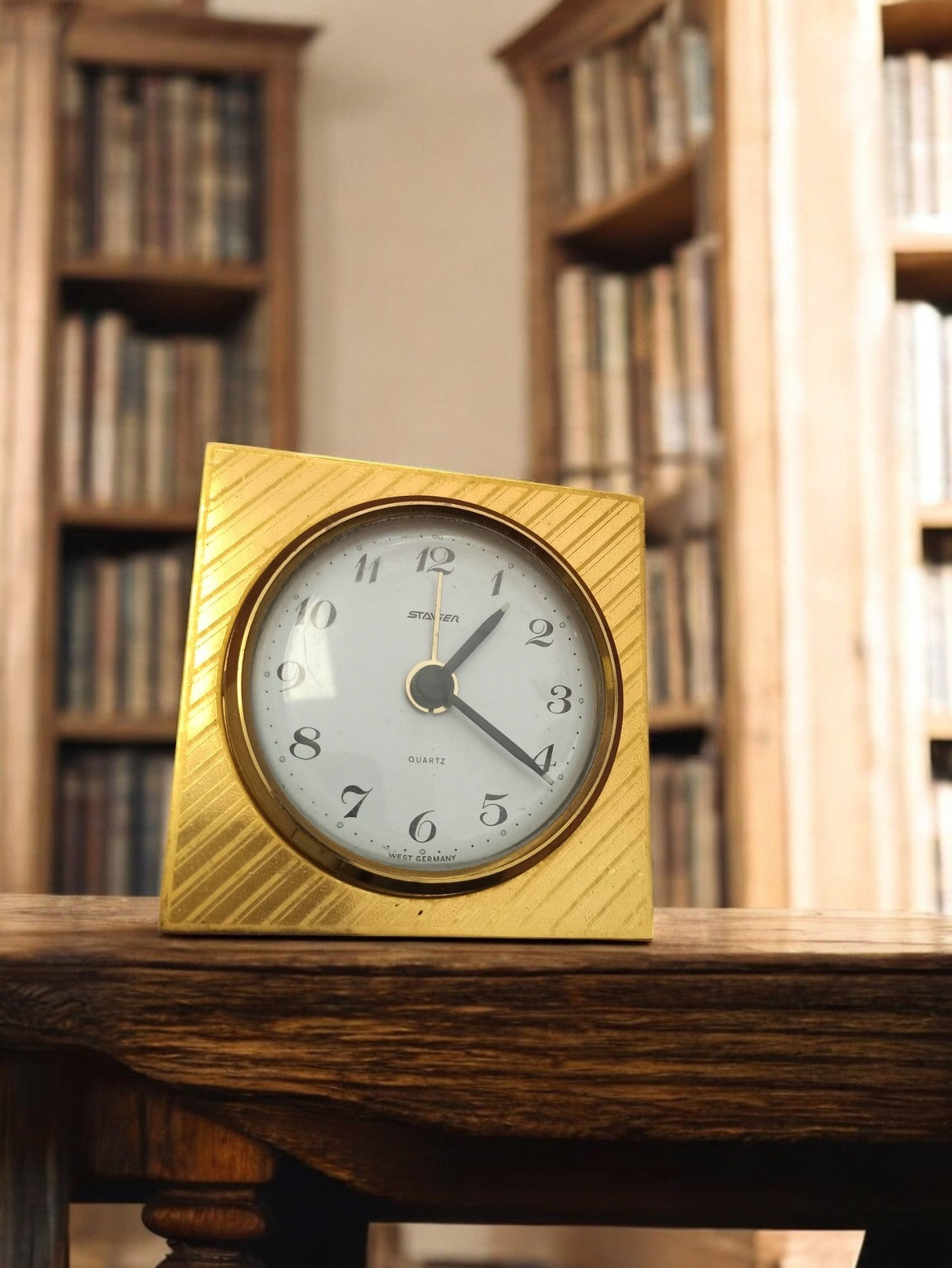 Réveil de voyage vintage Stanger doré, horloge rétro déco, West Germany
