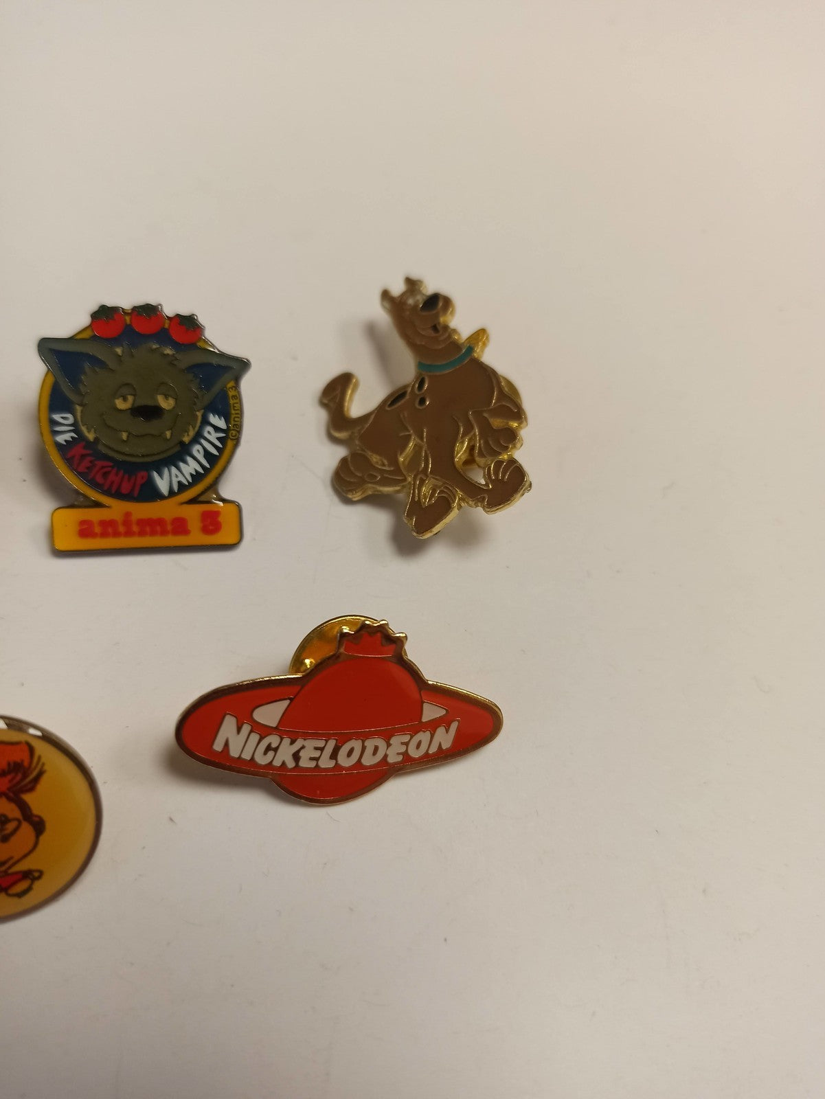 Lot 5 pin's vintage dessins animés Nickelodeon Scooby-Doo Bugs Bunny rétro