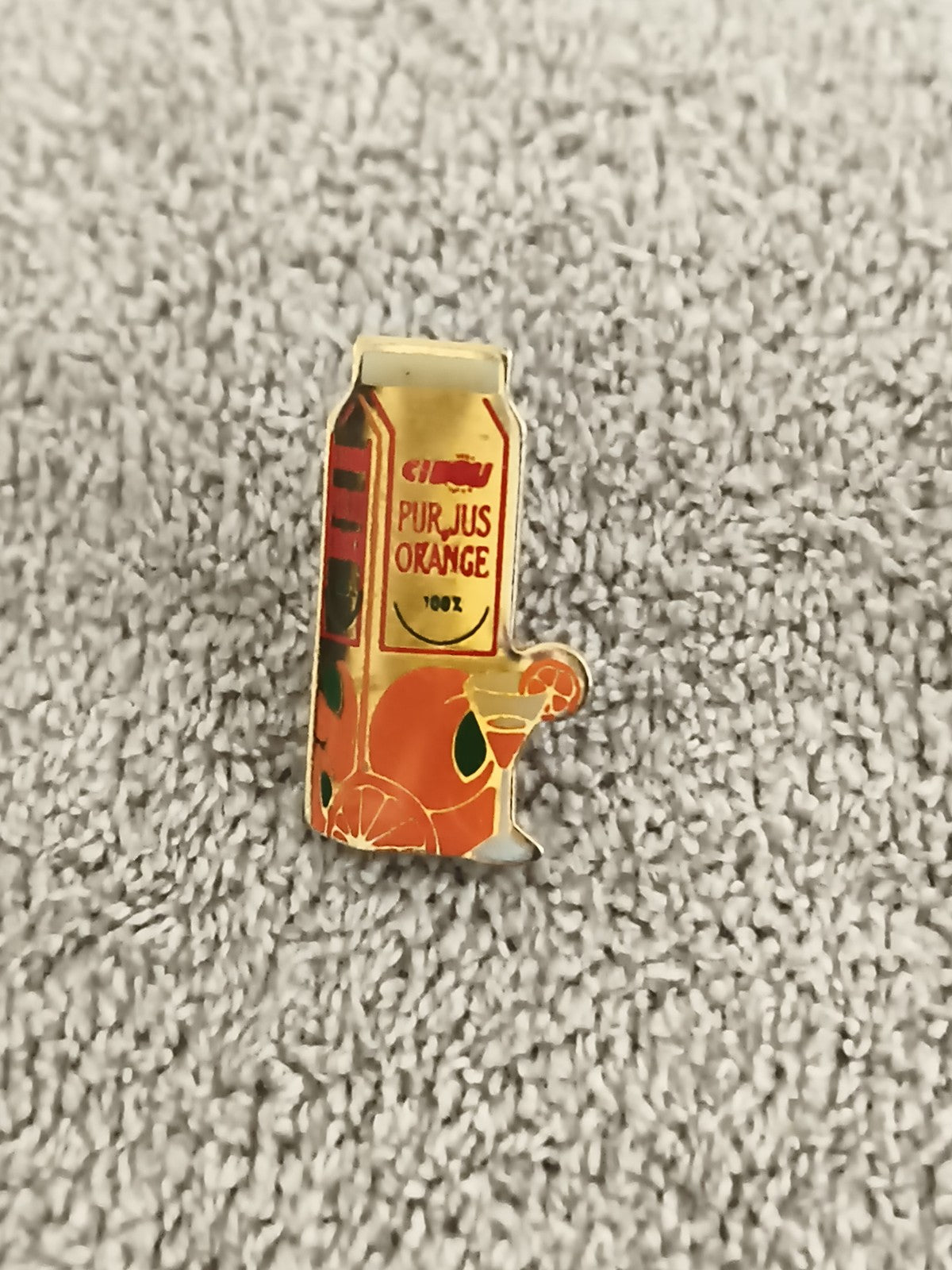 Pin's vintage jus d'orange 100% pur, épingle publicitaire, style années 90