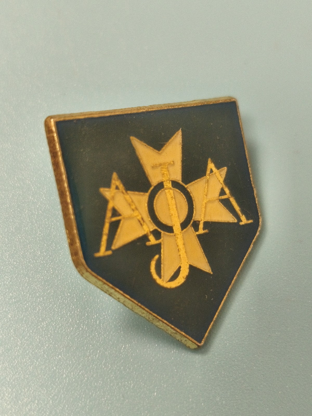 Vintage pin's AJA écusson bleu et or collection badge ancien (Ref 7)