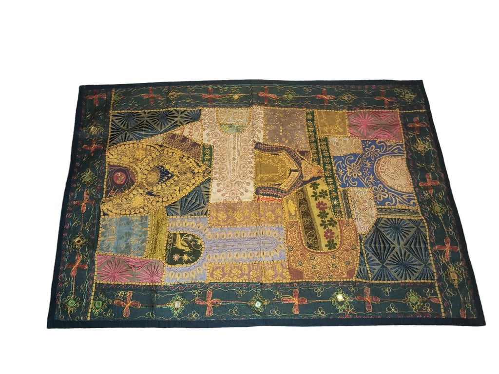 Tapis mural ancien indien Tangka brodé miroirs patchwork multicolore déco