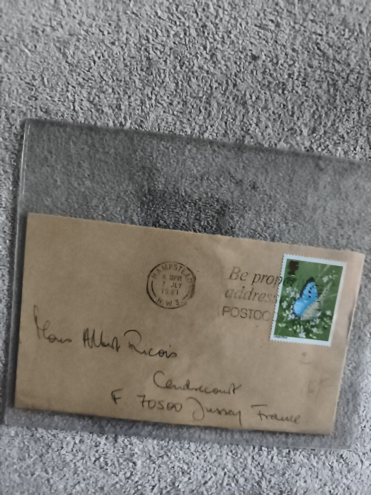 Lettre affranchie timbre papillon 1981 Hampstead philatélie (Ref 1)