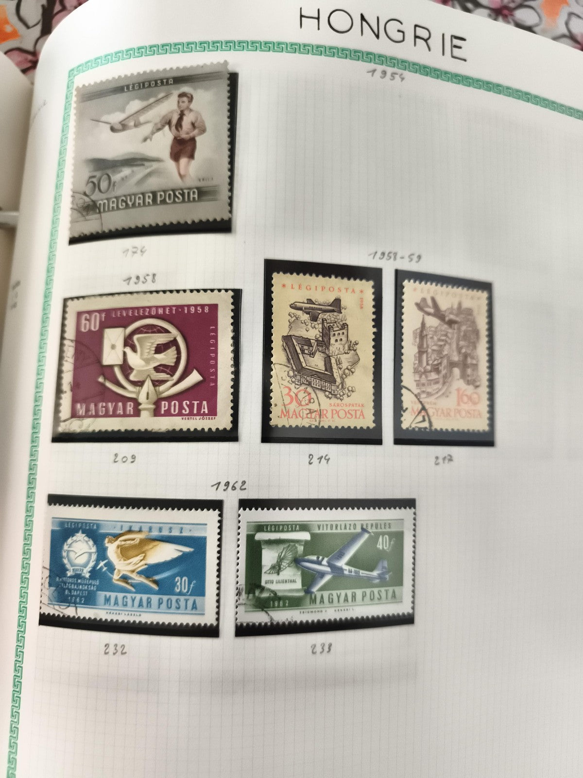 Timbres Hongrie Magyar Posta avion légiposta lot thème aviation philatélie