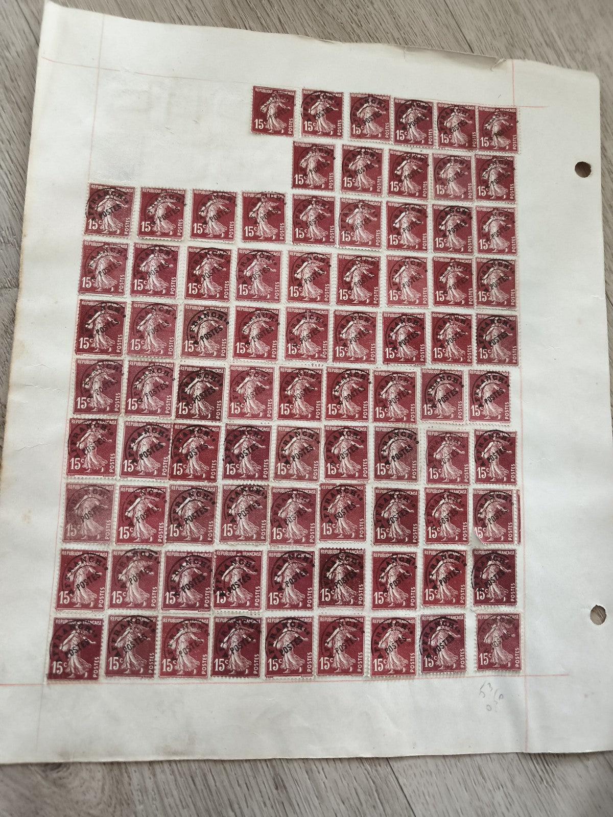 Gros lot anciens timbres Marianne 15c rouge sur planche philatélie étude