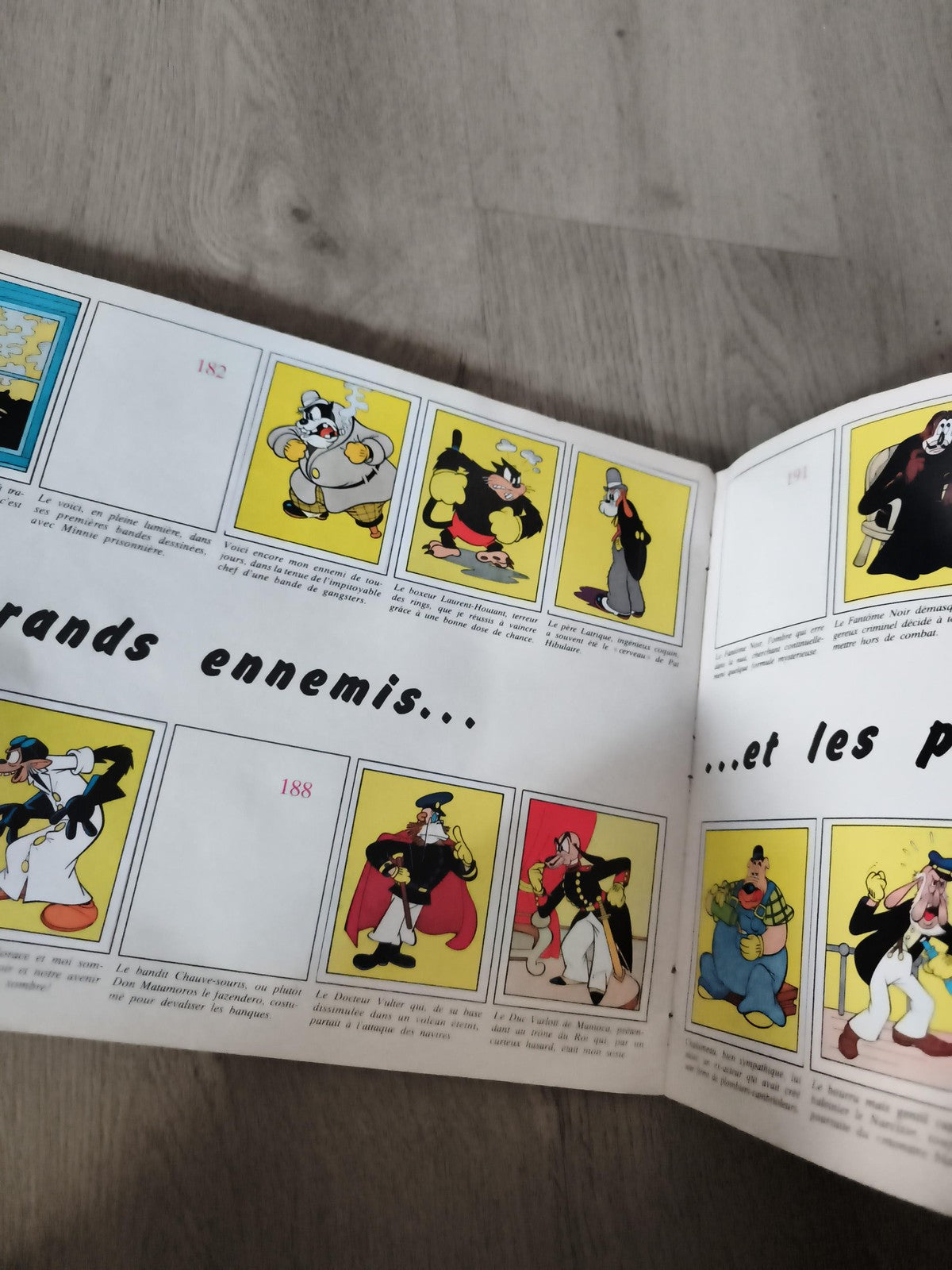 Album Panini Mickey Story ancien vintage Walt Disney figurine autocollant