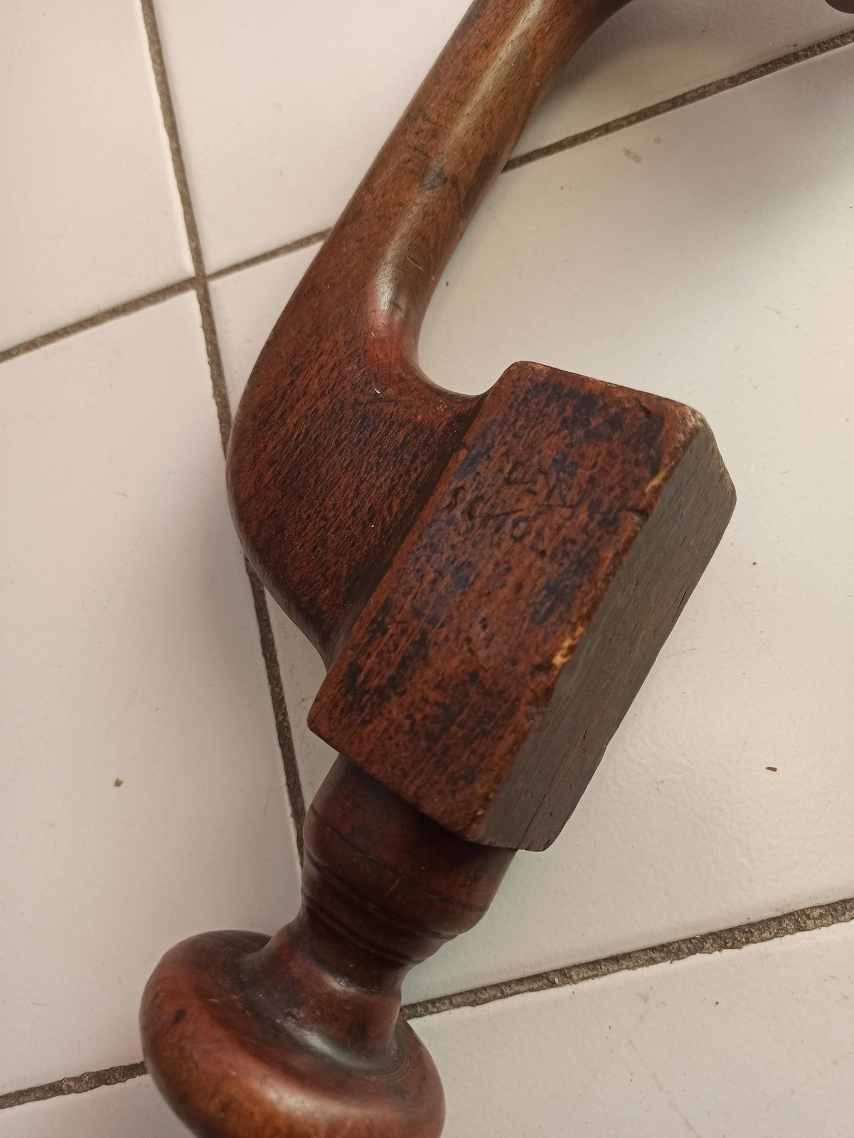 Villebrequin ancien bois signé outil chaisier tonnelier vintage XIXe