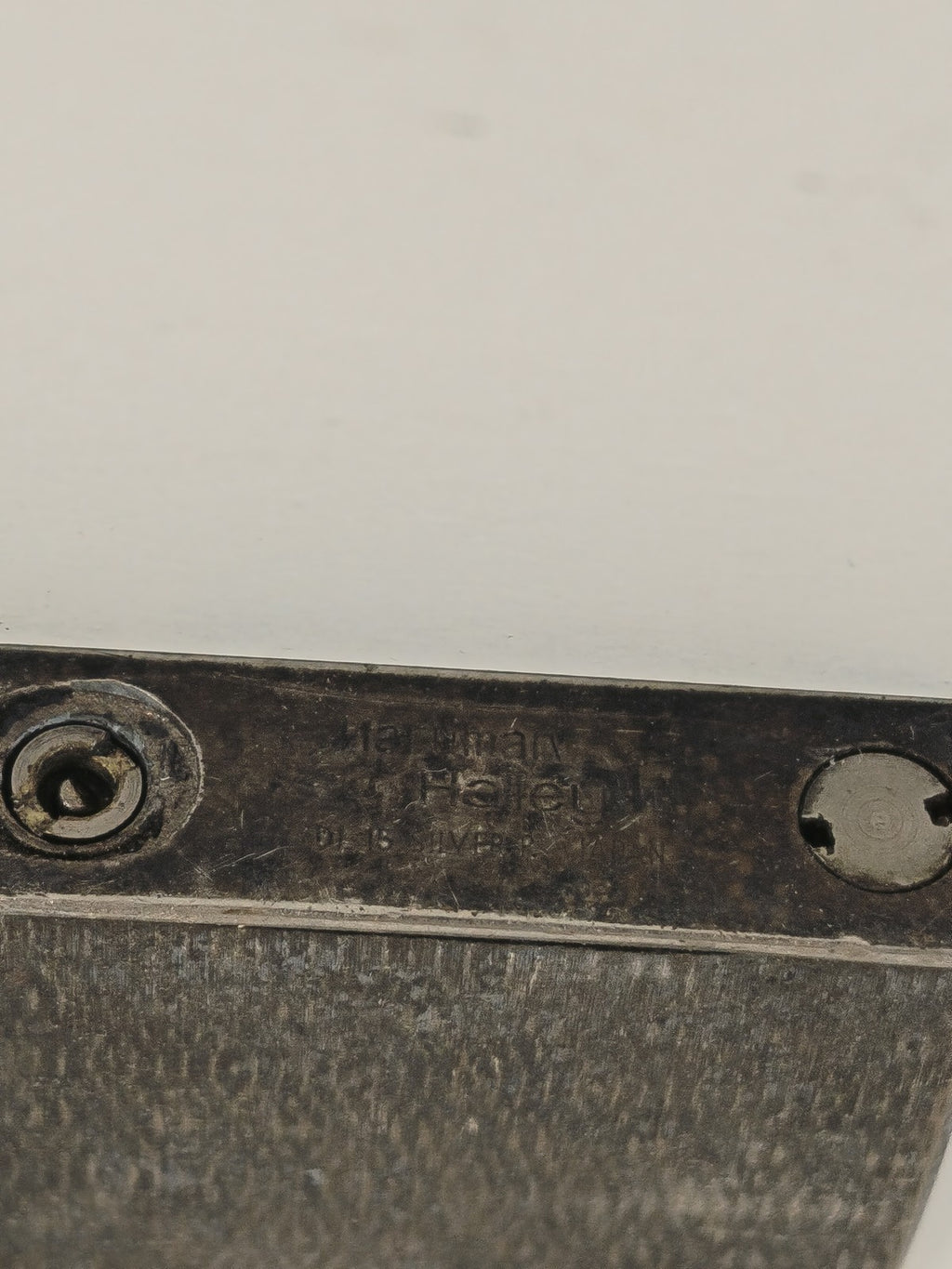Ancien briquet vintage MARUMAN Halley, finition texturée, à restaurer, collectio