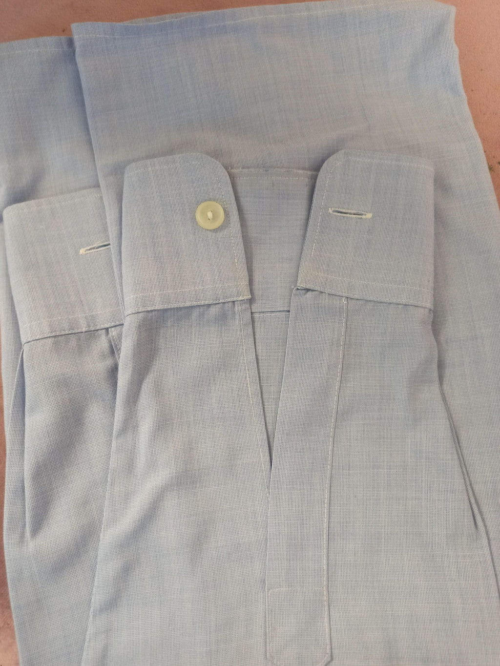 Chemise militaire vintage bleu clair ancien modèle capitaine authentique