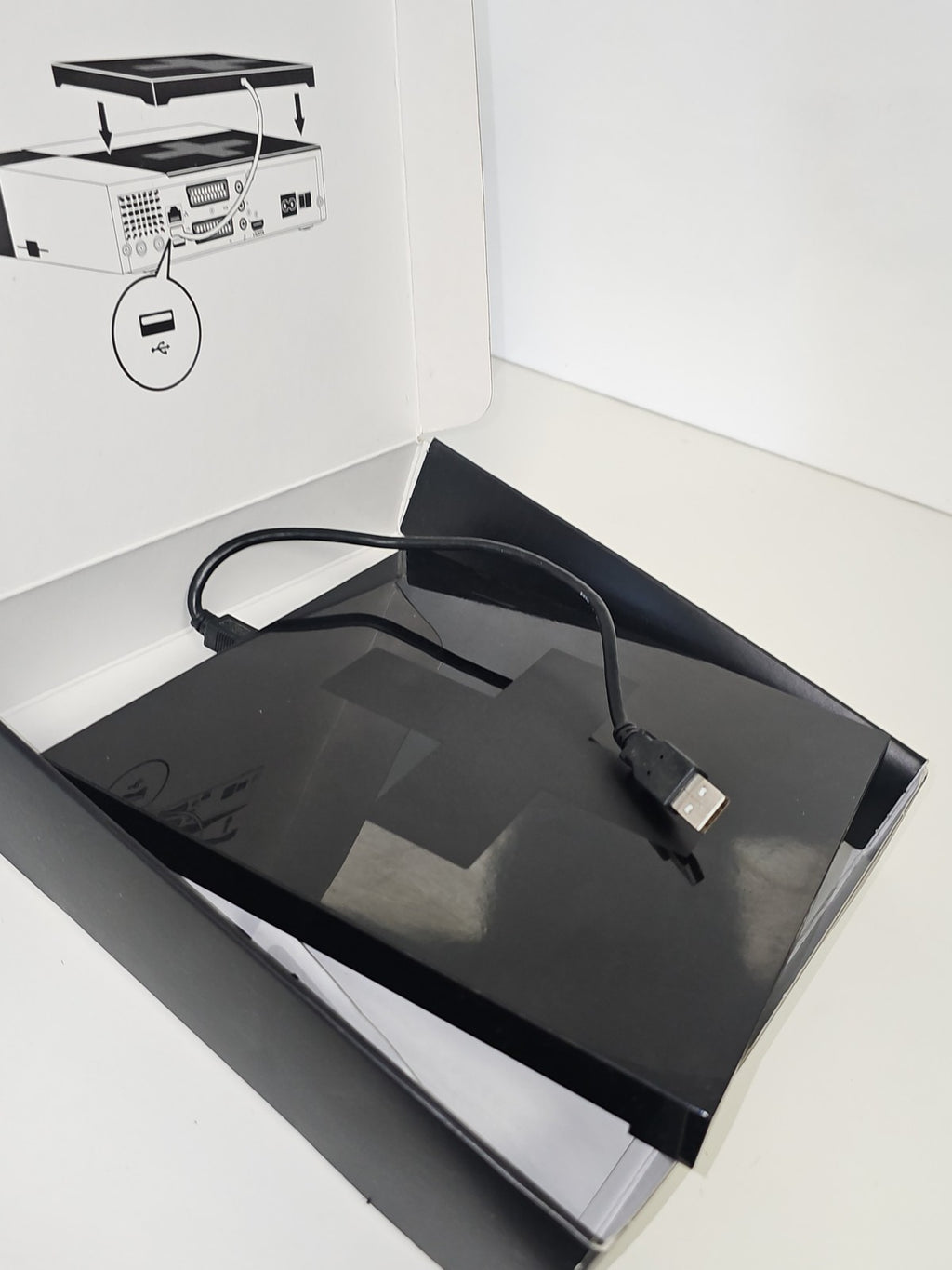 Décodeur Canal+ Le Cube CanalSat d'occasion, récepteur TV satellite, télécommand