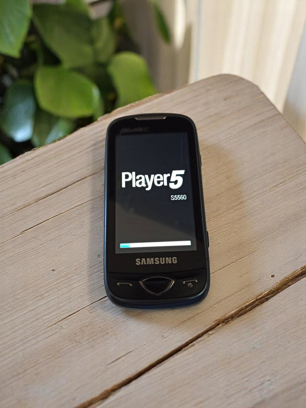 Téléphone vintage Samsung Player 5 S5560 rétro sans chargeur noir tactile occasi