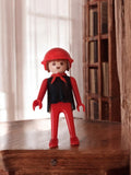 Figurine Playmobil vintage années 70 rouge noir ancien jouet rétro personnage