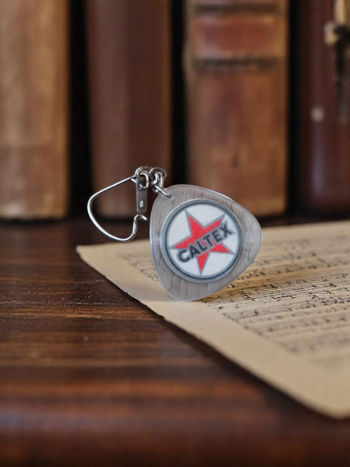 Porte-clés vintage Caltex métal, logo étoile rouge, accessoire rétro pub