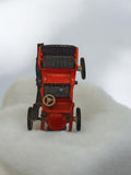 Véhicule miniature ancien, voiture rétro rouge, vintage, jouet d’occasion