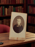 Photographie ancienne cabinet de curiosités Fontès Paris, portrait rétro