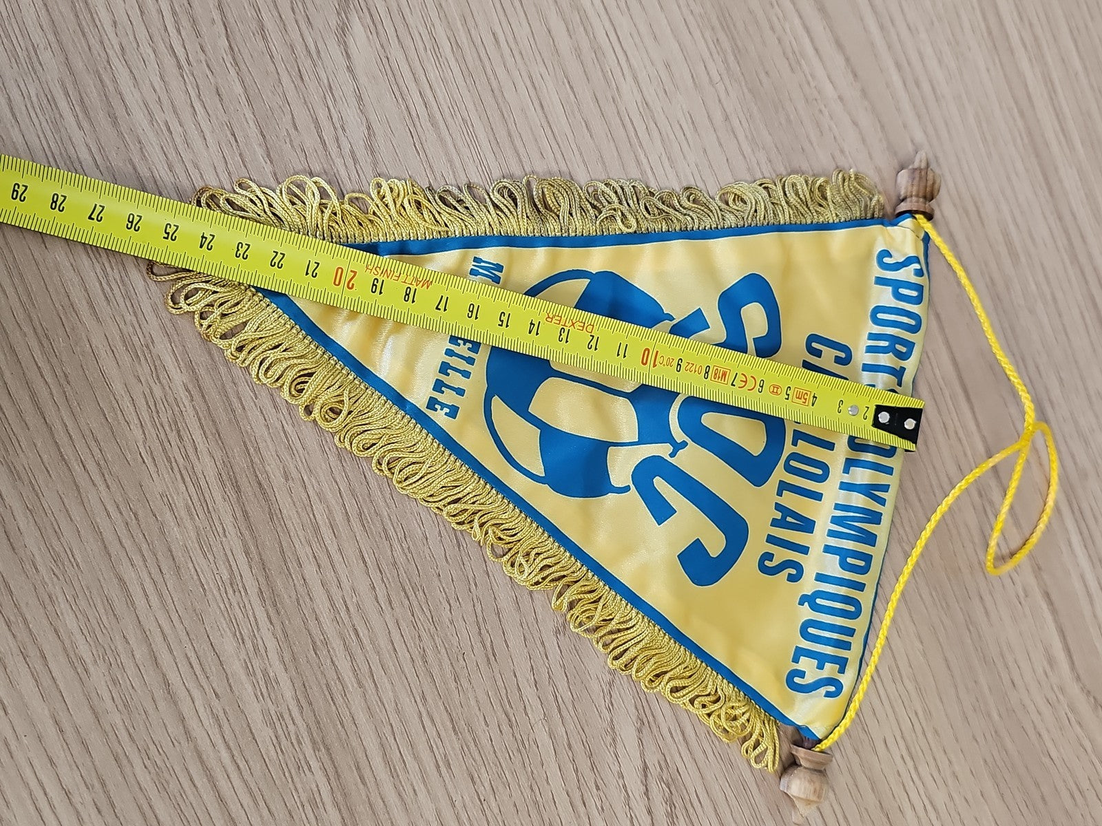 Fanion ancien SOC Caillolais Marseille rétro football jaune bleu vintage
