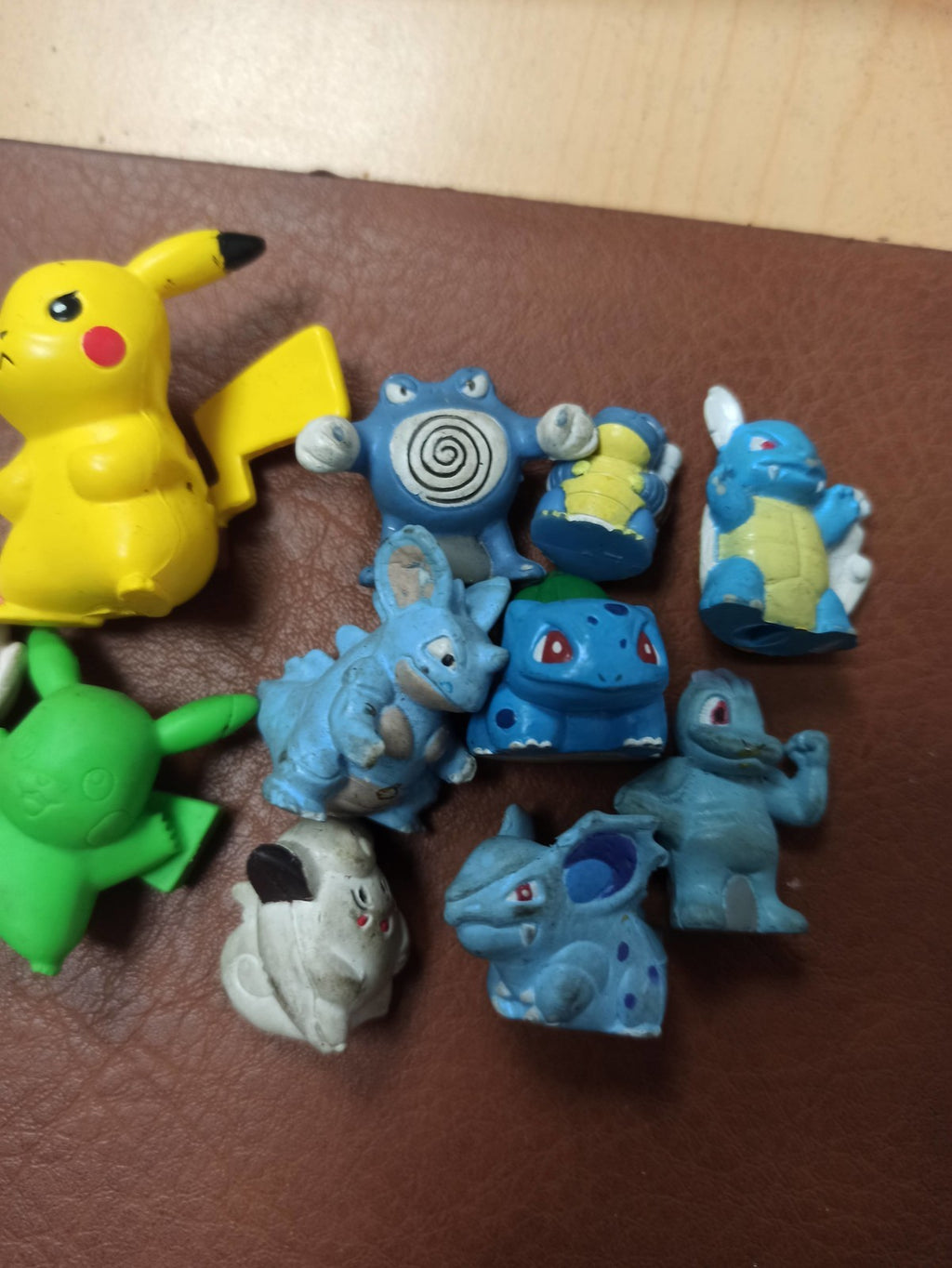 Lot figurines Pokémon vintage rétro, jouets anciens, pions années 90