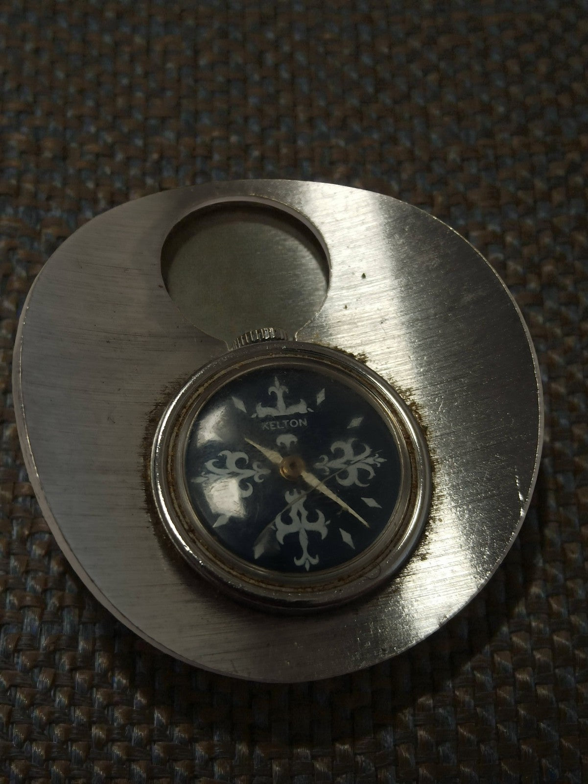 Montre femme Kelton mécanique ancienne à restaurer vintage rétro cadran décor