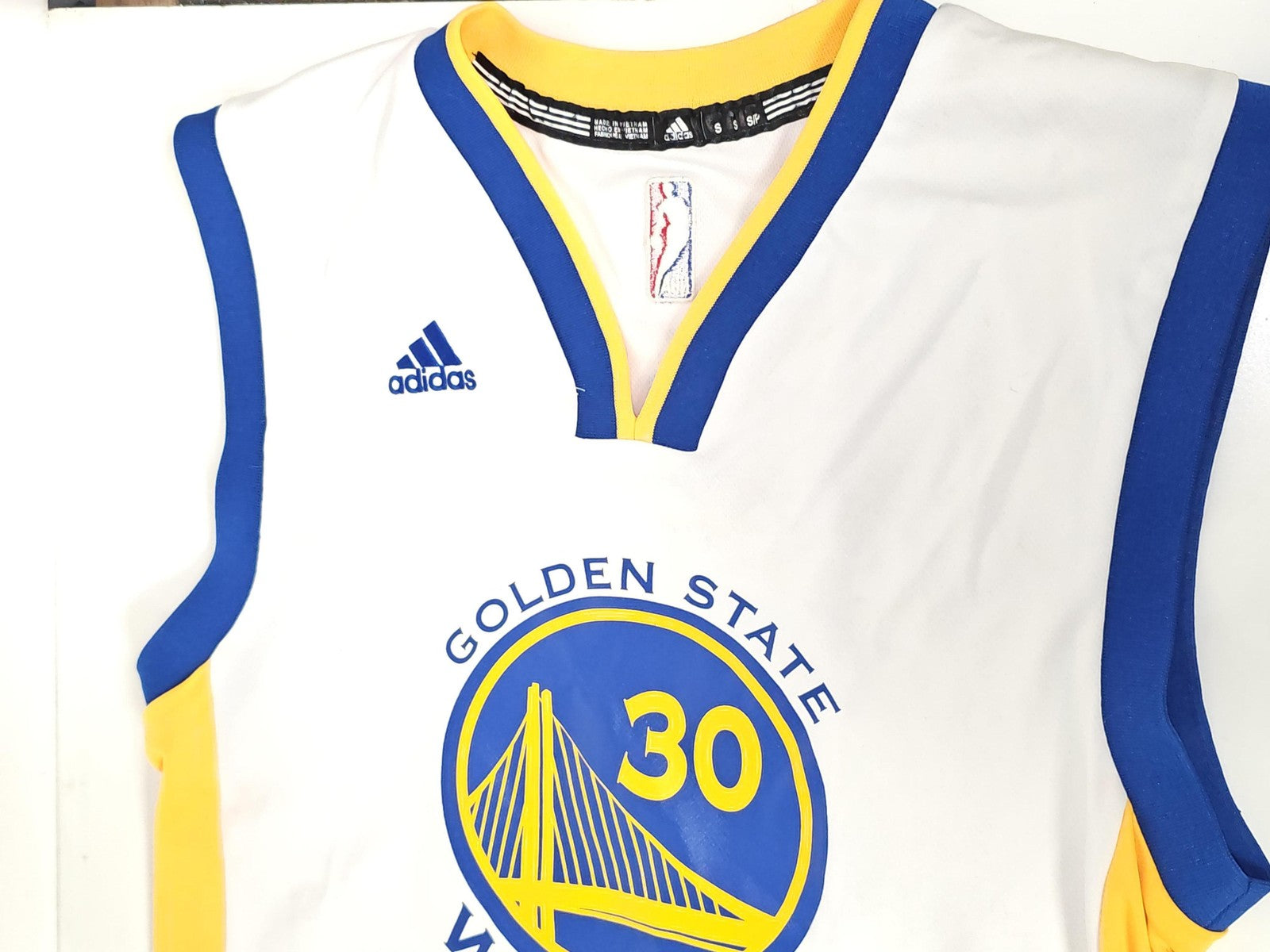 Maillot NBA Golden State Warriors Stephen Curry taille S Adidas officiel