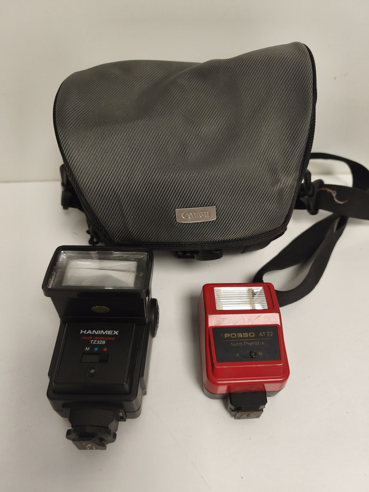 Accessoires photo Canon sacoche + flash Hanimex TZ328 et Posso AT22