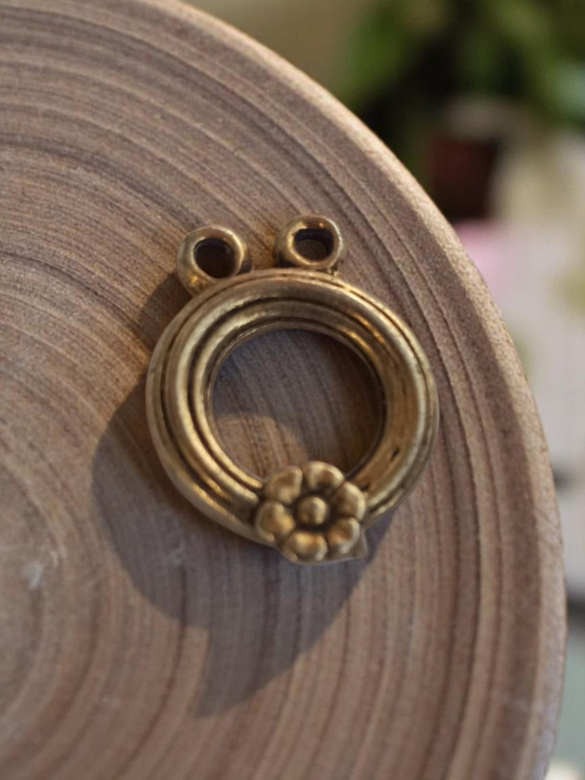 Pendentif Vintage des Années 50 en Métal | Bijouterie Deadstock