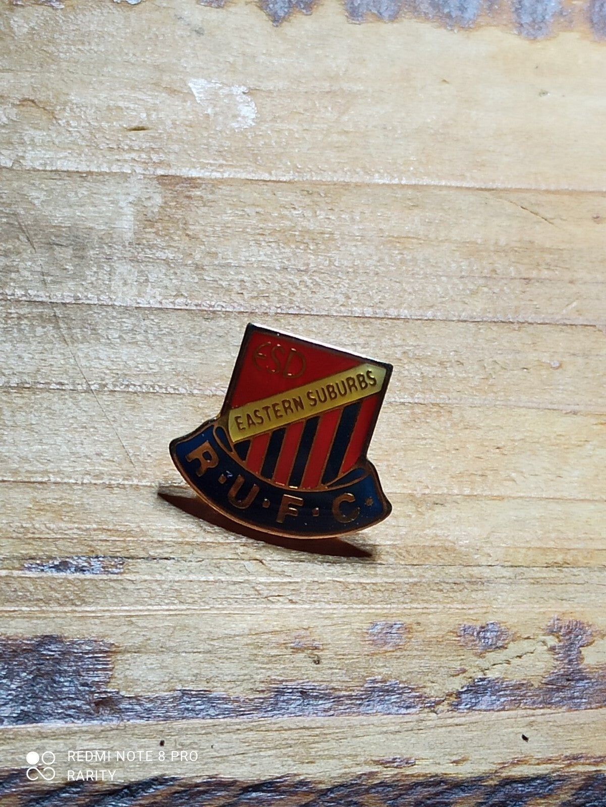 Pin's RUFC Eastern Suburbs vintage émaillé blason rare badge