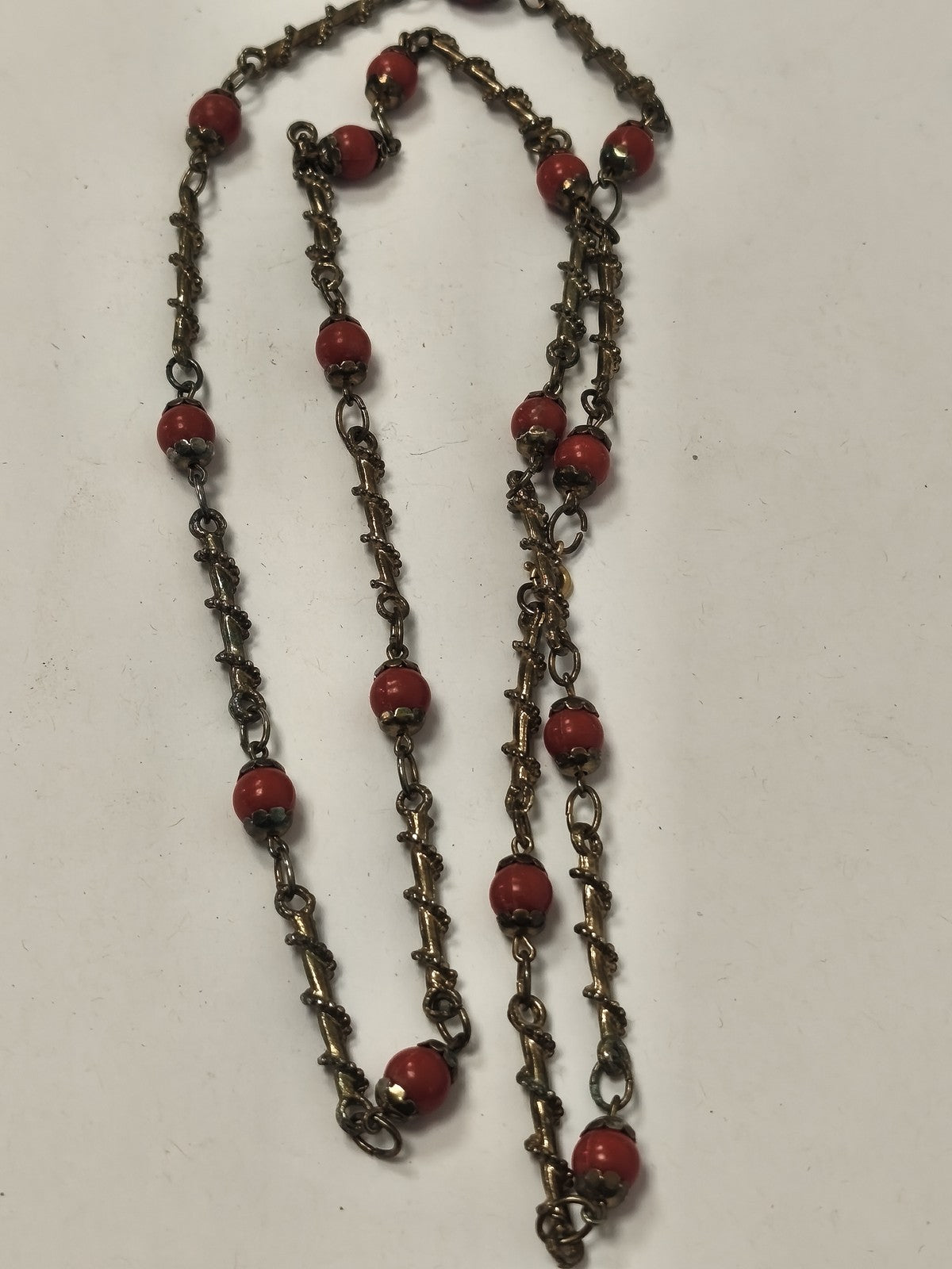 Collier rétro ancien, bijou fantaisie vintage pour collectionneur ou amateur mod