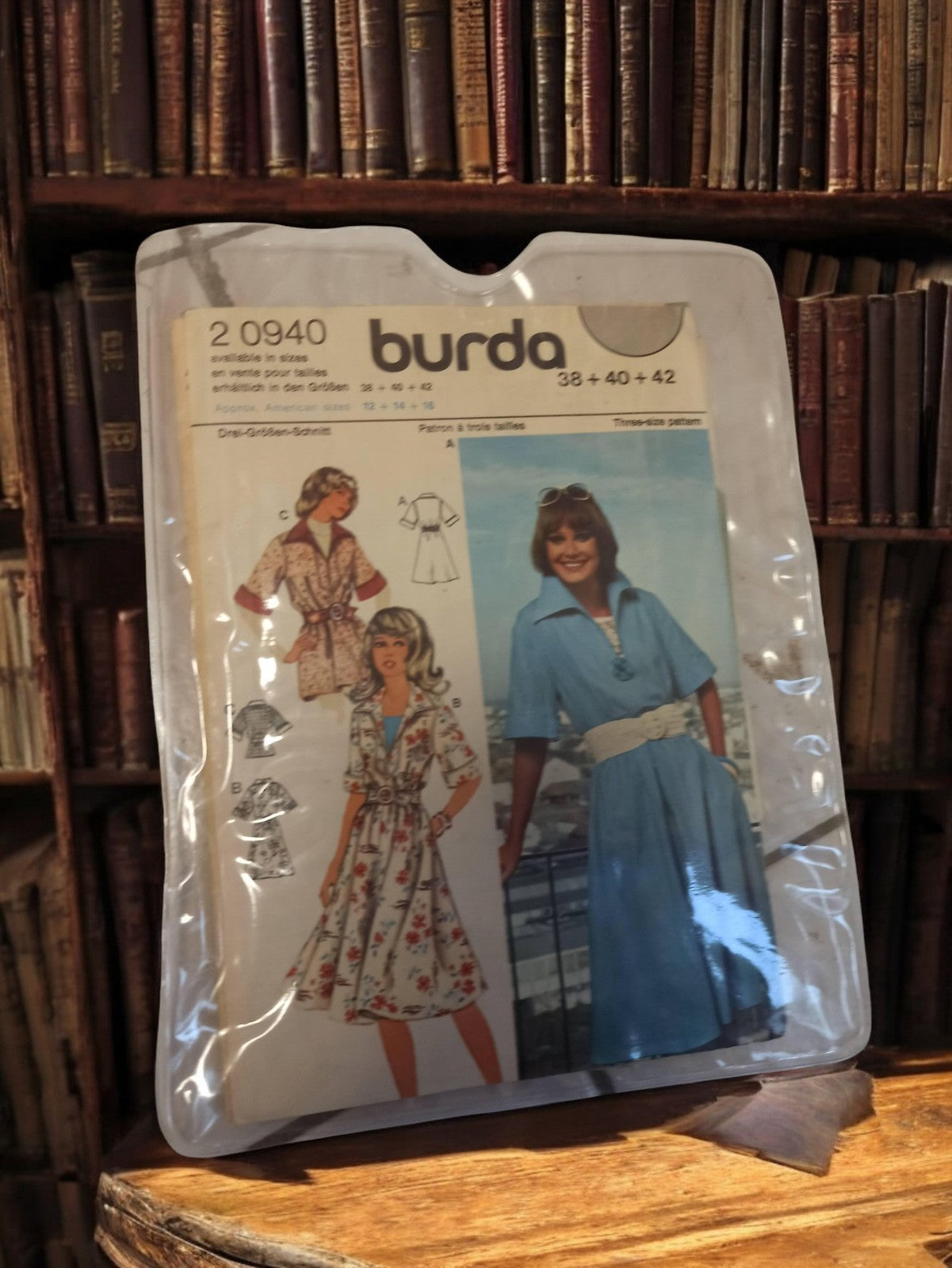 Patron couture vintage Burda 20940 robe femme années 70 rétro ancien
