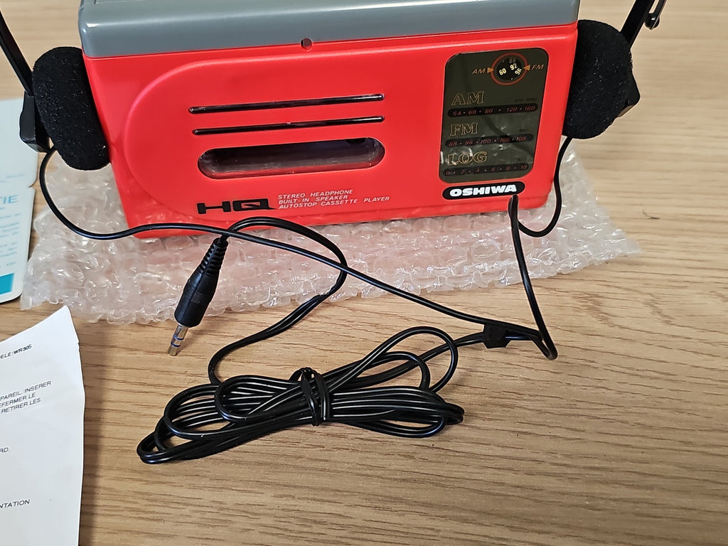 Lecteur cassette vintage Oshiwa WR-30S rétro AM/FM stéréo portable ancien