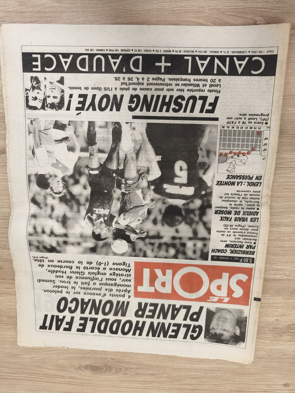 Ancien journal football OM Marseille vintage Le Sport couverture Glenn Hoddle