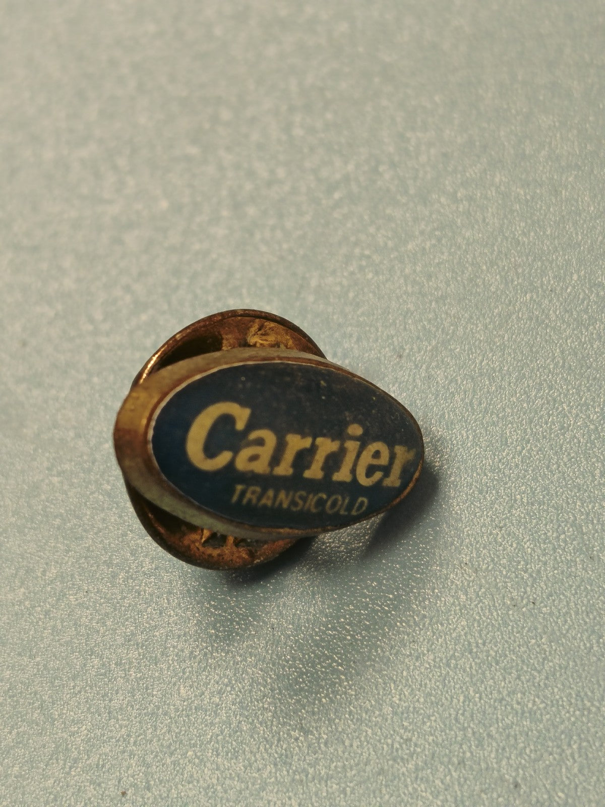Vintage pin's Carrier Transicold ancien badge publicitaire bleu (Ref 3)
