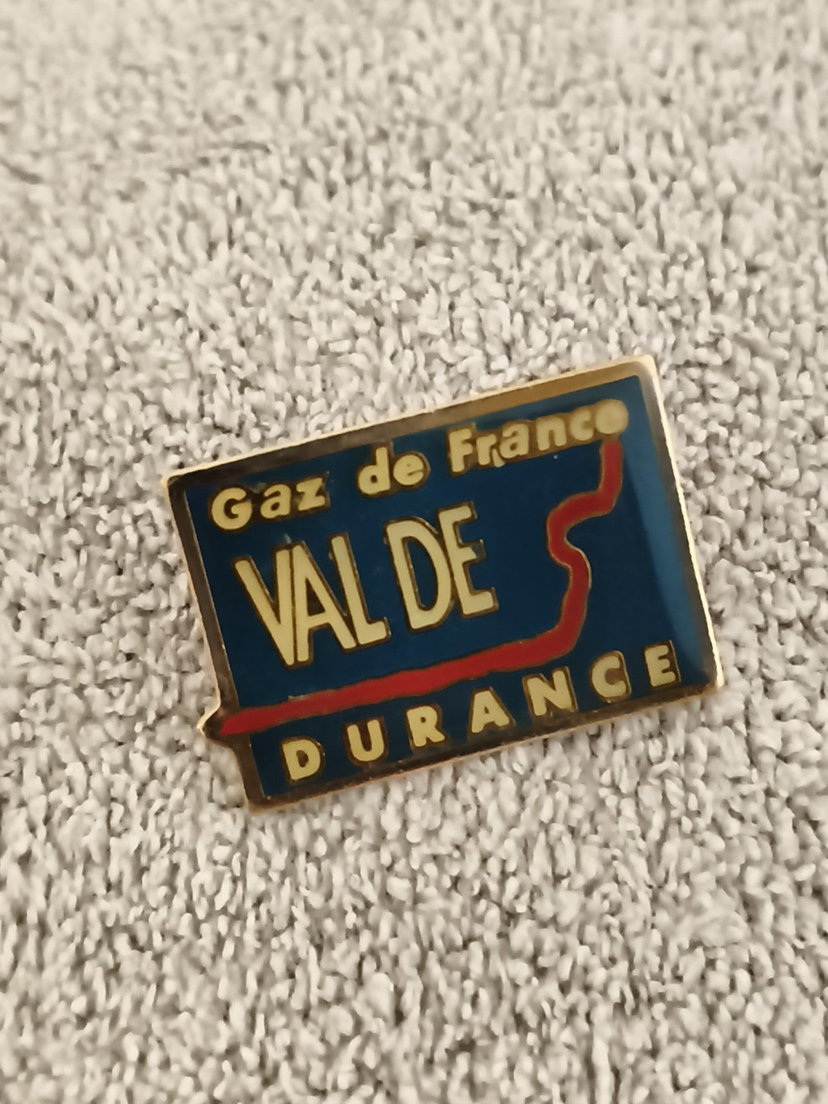 Pin's vintage Gaz de France Val de Durance émaillé ancien logo (Ref 1)