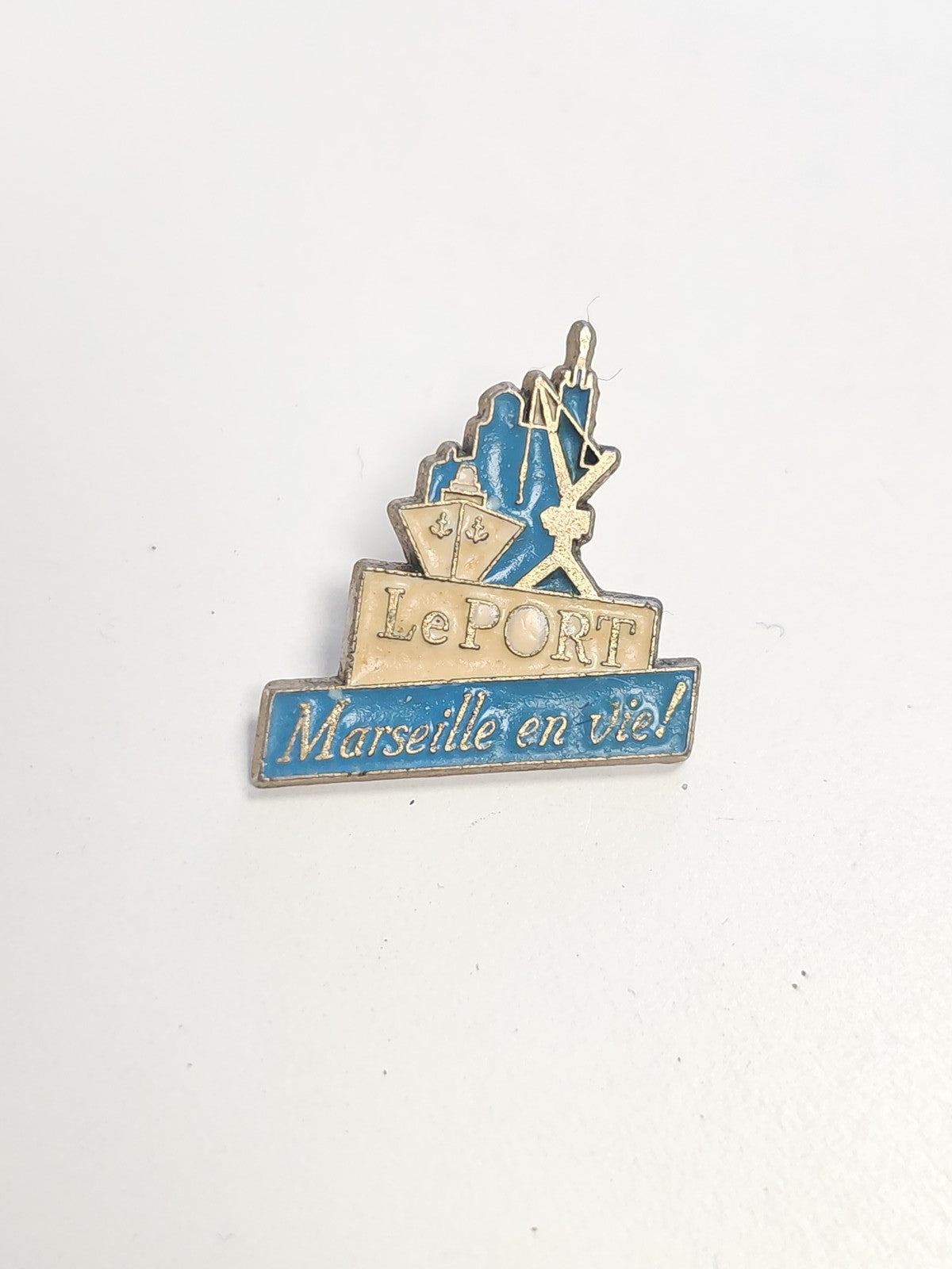 Pin's ancien rétro Le Port Marseille ? badge collection vintage France rare