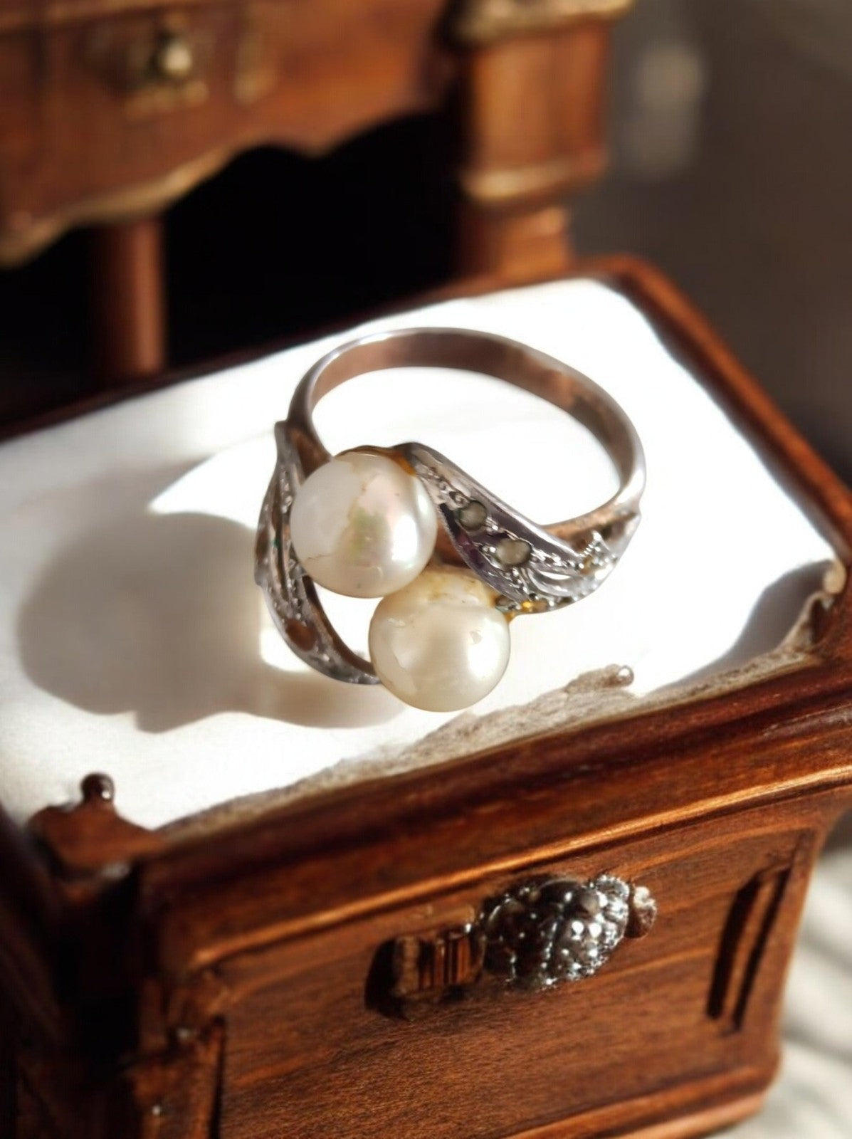 Bague vintage fantaisie créateur T51, double perle, style rétro ancien