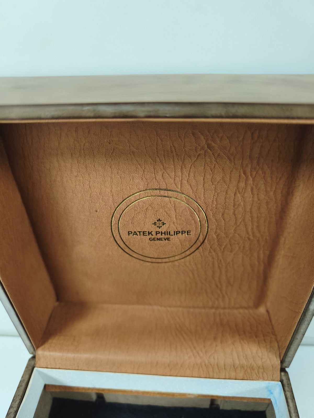 Boîte vide pour montre Patek Philippe, finition bois clair, d?occasion