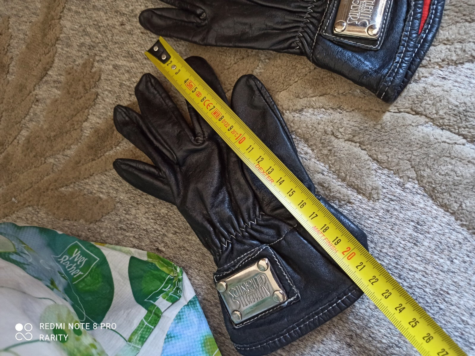 Gants femme cuir noir Authentics All Roosters plaque métal style motard