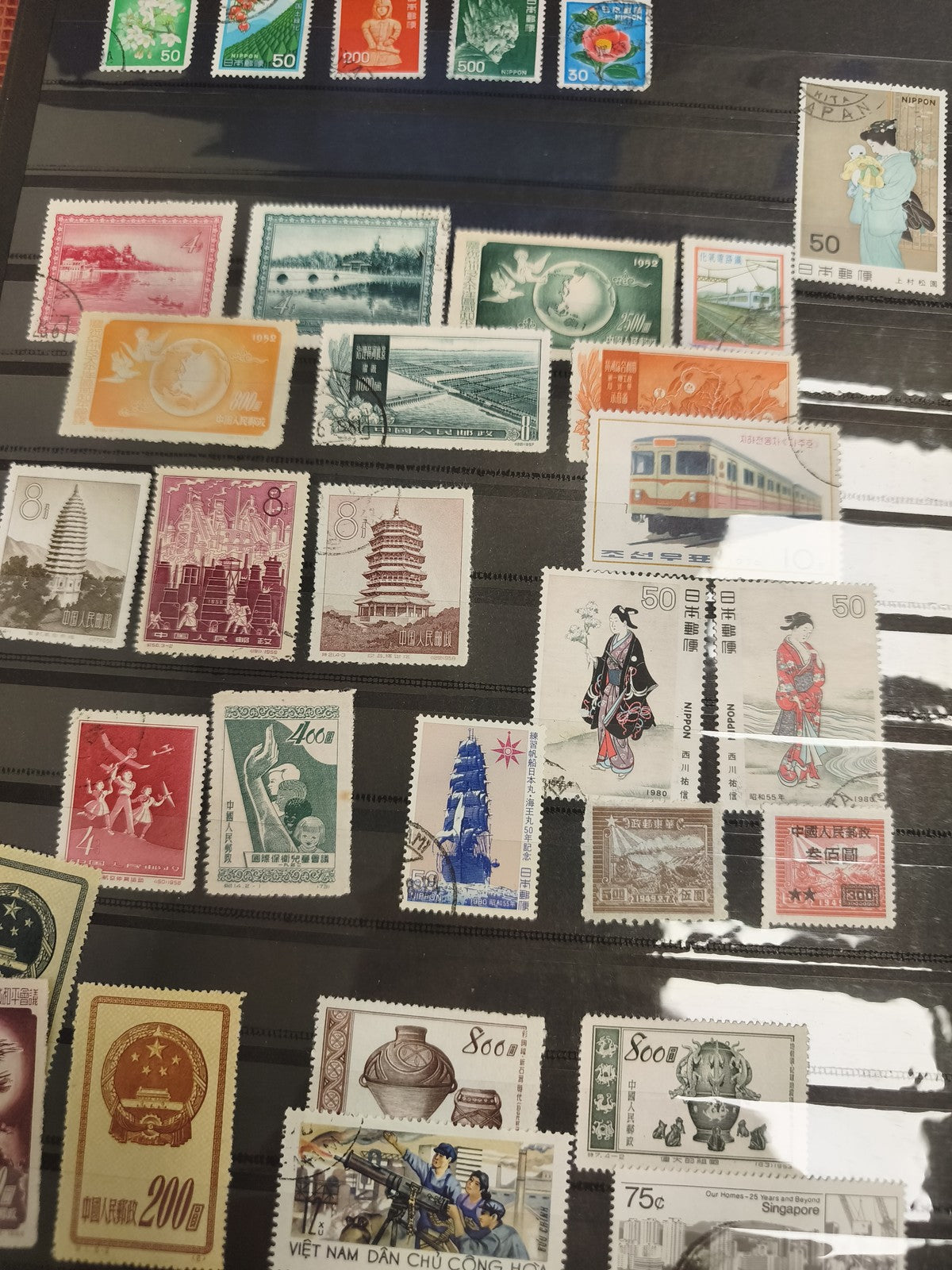 Lot timbres Asie Chine Japon Vietnam Singapour thèmes culturels et historiques