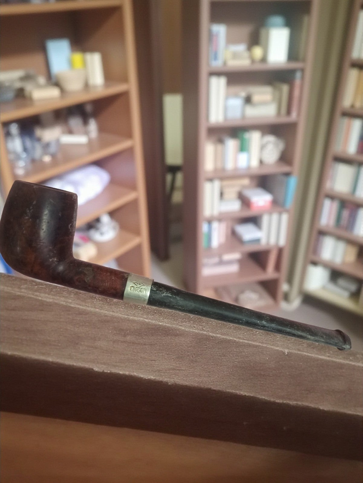 Pipe ancienne courbe avec bague argent signée, vintage fumeur rétro