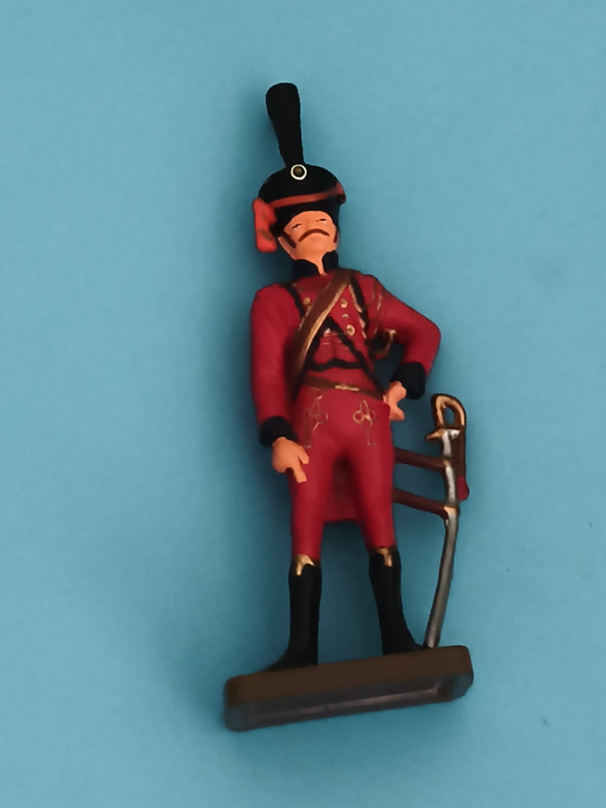 Figurine soldat ancien plomb uniforme rouge noir, figurine militaire vintage