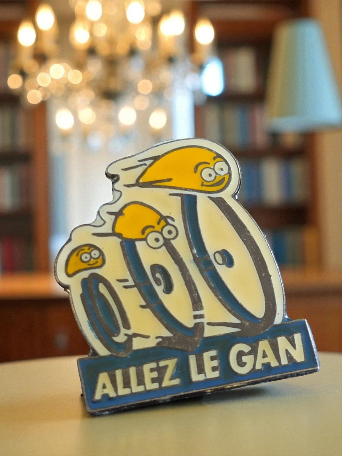 Pin's vintage Allez le GAN cyclisme édition limitée publicitaire années 90