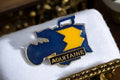 Pin's rétro Aquitaine émaillé bleu jaune – badge souvenir vintage France