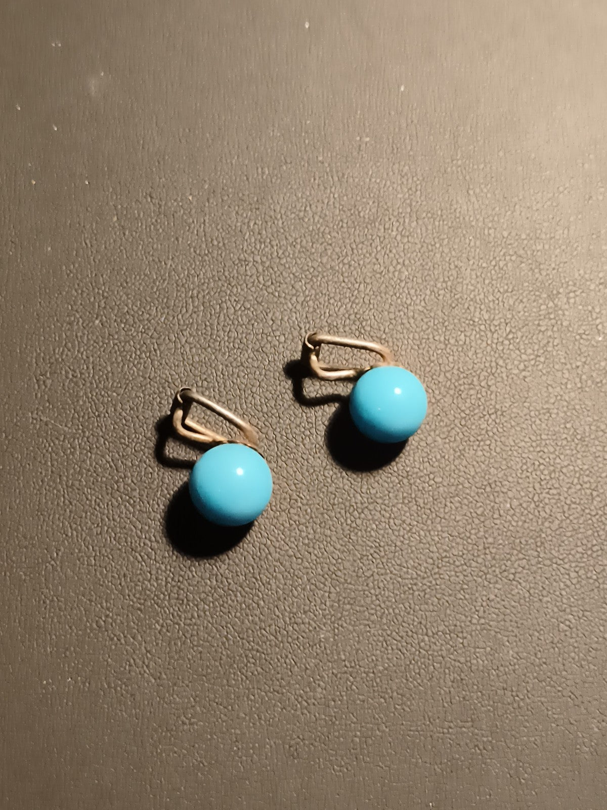 Paire de boucles d’oreilles clips vintage bleu turquoise ancien fantaisie