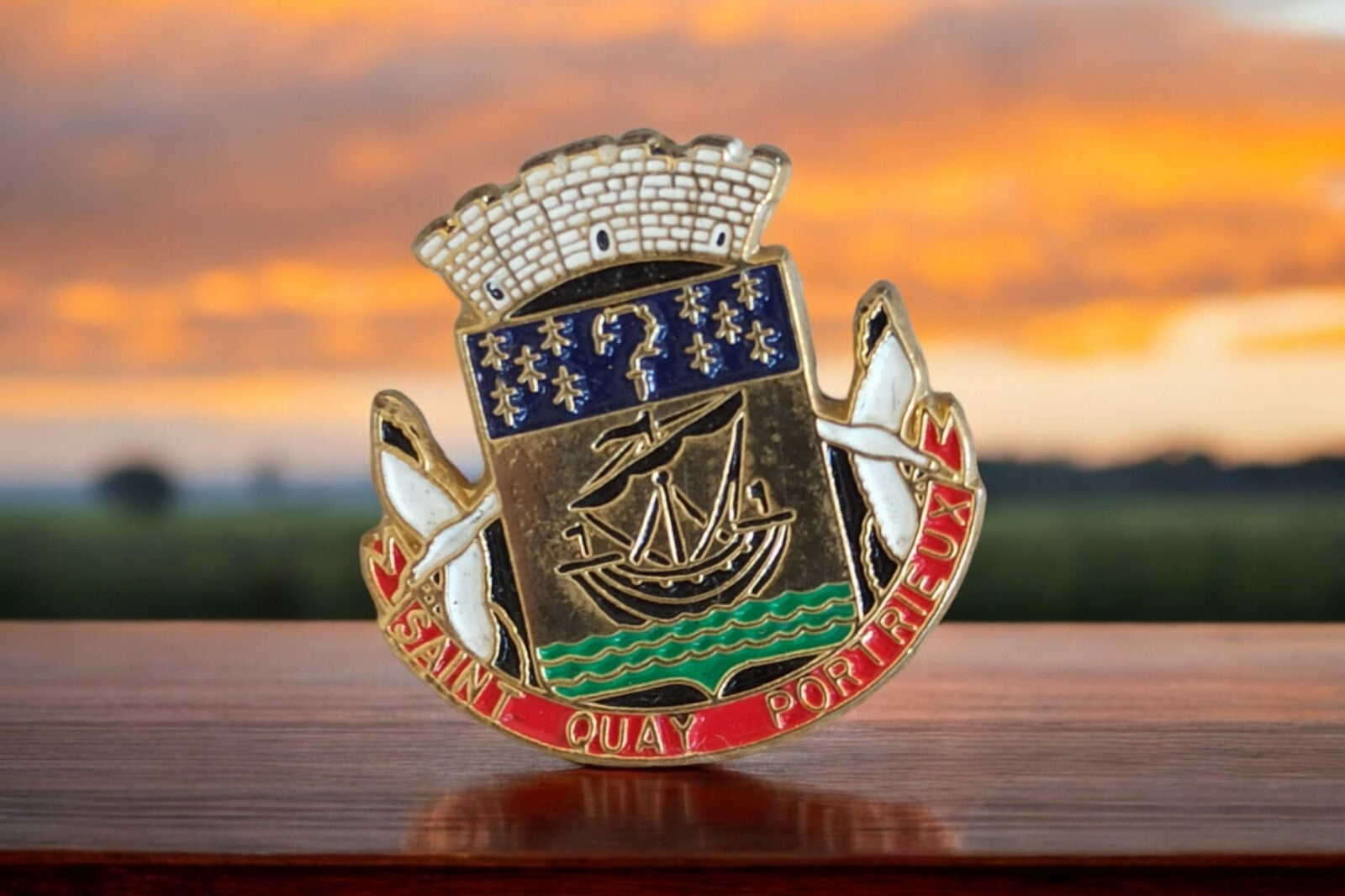 Pin's blason Saint Quay Portrieux émaillé vintage maritime Bretagne