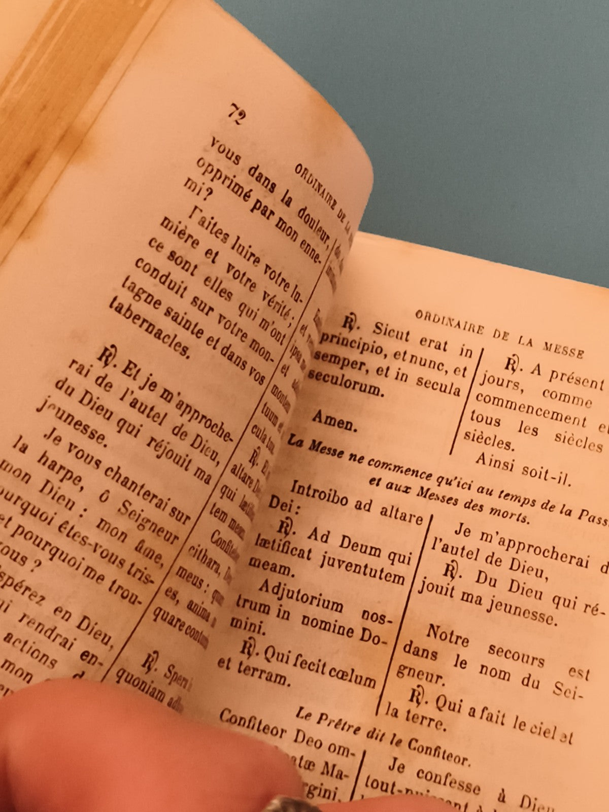 Missel ancien ivoirine fermoir métal blason, livre religieux vintage XIXe