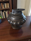 Briquet de table vintage en métal patiné, forme balustre, années 60/70